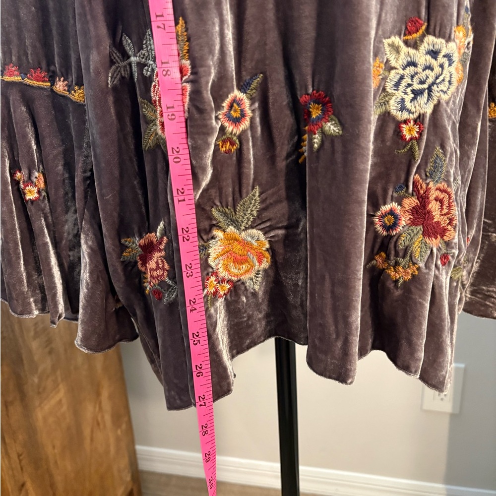 Johnny Was NWT Sisilia Velvet Flare Sleeve Blouse - Pewter, L - Picture 6 of 10